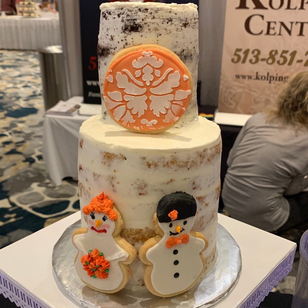 CincinnatiCater's tweet photo. Remember, we can also make your wedding cake or dessert! #CincinnatiCatering #wecater #weddingdessert #CincinnatiWedding #weddingcake https://t.co/xPOzA3qOZM