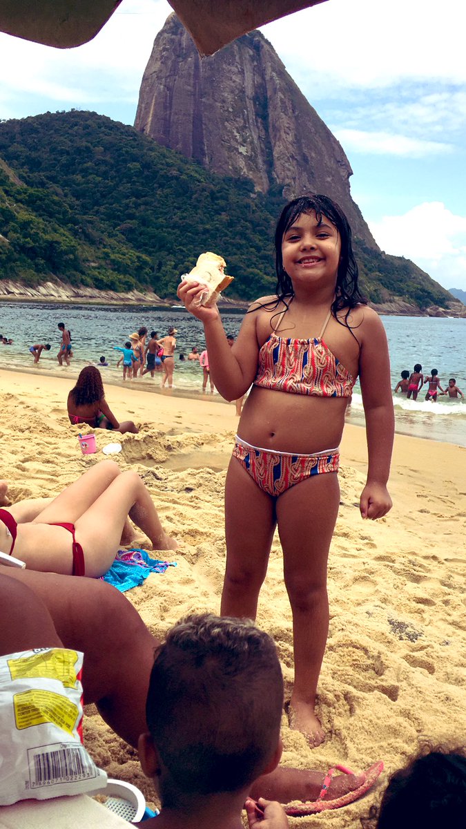 Reizinha23's tweet photo. Estava precisando de curtir com meus baby #Pietra #Maria #da #Mamãe #Thutu #da #Tipima♥️♥️ https://t.co/siDo4Rg7qb