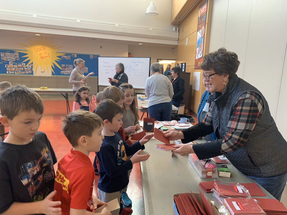 VulcanPrairiev1's tweet photo. Mrs. MacDonald and helpers came to help us participate in 'Valentine's for Vets'. This program encourages students to make cards to distribute to veterans across Canada. Thank you for helping us with such a meaningful project. #valentinesforvets #thankasoldier https://t.co/crP5LT1pKI