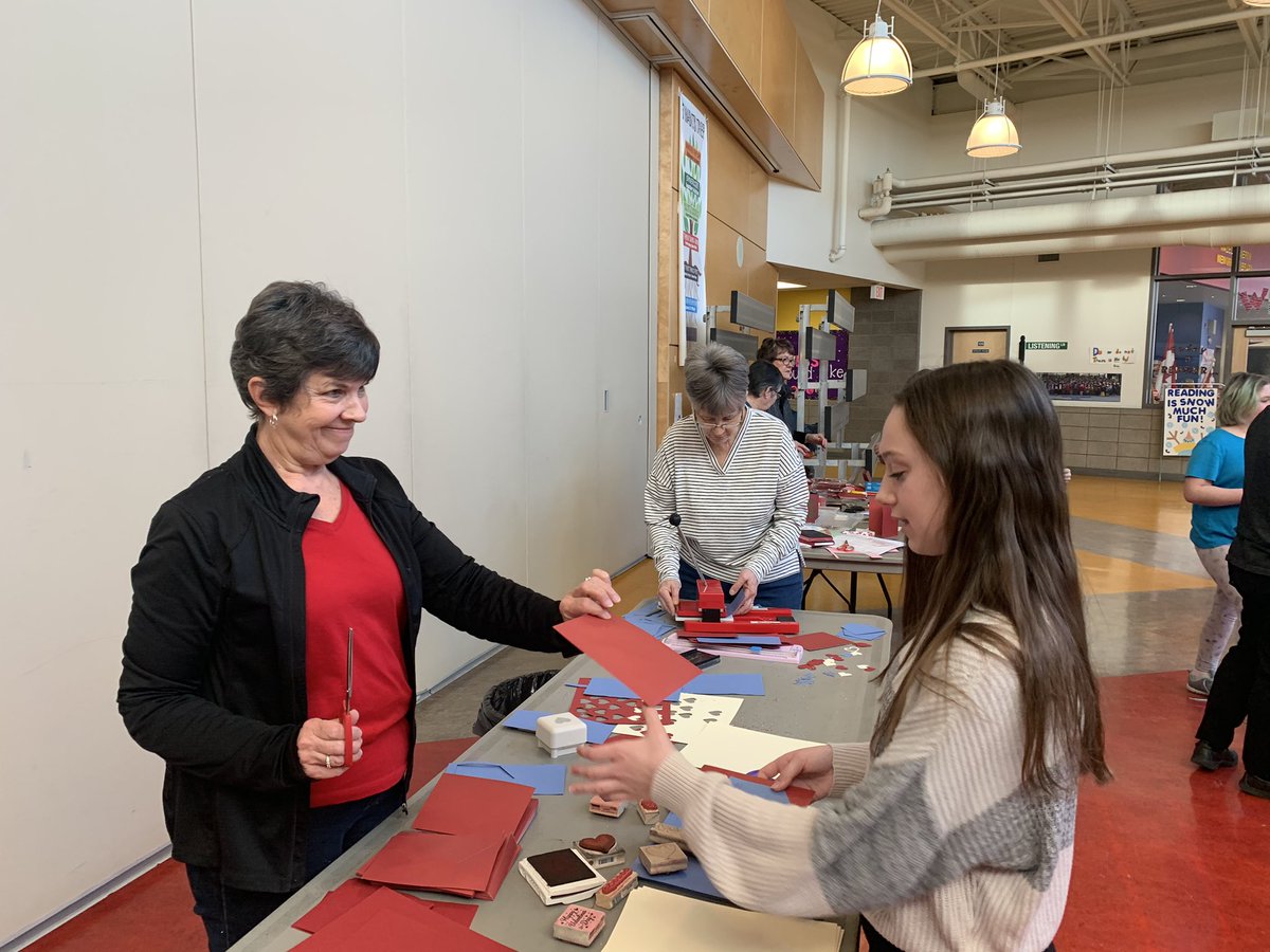 VulcanPrairiev1's tweet photo. Mrs. MacDonald and helpers came to help us participate in 'Valentine's for Vets'. This program encourages students to make cards to distribute to veterans across Canada. Thank you for helping us with such a meaningful project. #valentinesforvets #thankasoldier https://t.co/crP5LT1pKI