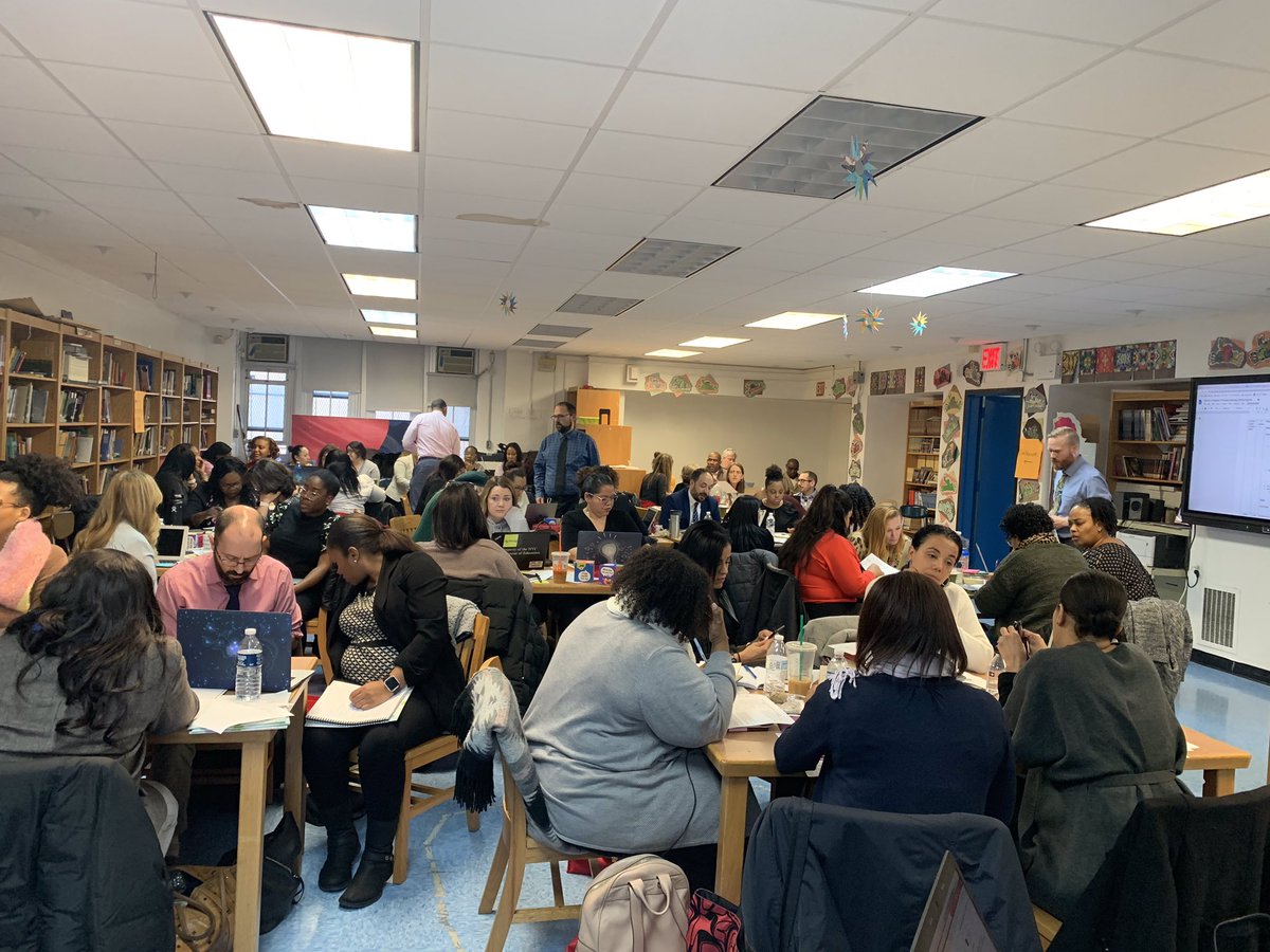 CSD9Bronx's tweet photo. District 9 Assistant Principals deepening their understanding of the Instructional Leadership Framework and the significance of progress monitoring as reflected in their Comprehensive Education Plans (CEPs).  #BronxStrong https://t.co/RggN9M1M8Y