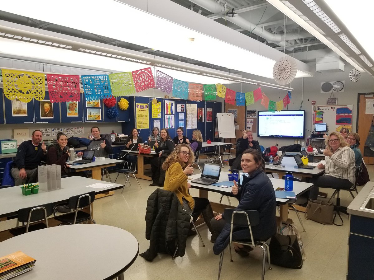 artinspired2020's tweet photo. Blended Learning for Special Area Teachers. Taught my first PD class tonight. Felt great, went even better. Worked with a wonderful group. 
#scsd_cv 
#rangerpride 
#spencerportcsd 
#cvrocks 
#scsd_artdepartment https://t.co/EAunPKCJtF