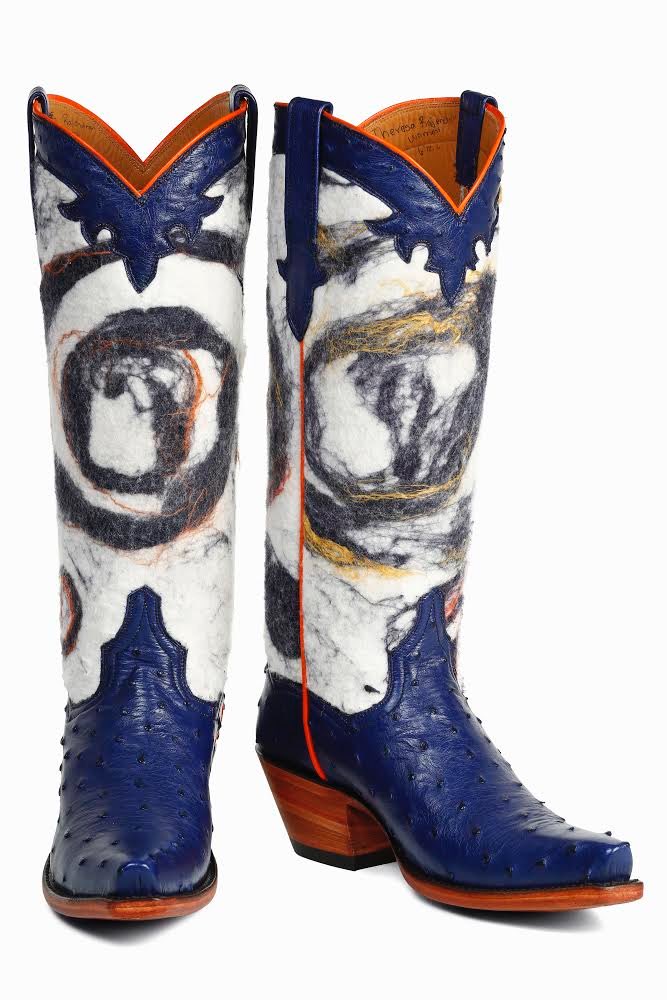 Back_AtTheRanch's tweet photo. A tantalizing collaboration with  Lujo @lujolifestylebrand. This eye dazzler design of felted Alpaca is paired with our Iris Ostrich!  lujolifestylebrand #lujo  DM  FOR  INFORMATION💥💥 #backattheranch.com
#bootsfromtheranch
#cowboyboots
#newmexicotrue
#santafestyle https://t.co/bjimnYKRAm