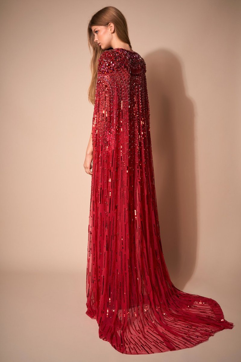 FashionweekNYC's tweet photo. Take a look at the Jenny Packham Pre Fall 2020 Collection https://t.co/VGMkcbfyUP