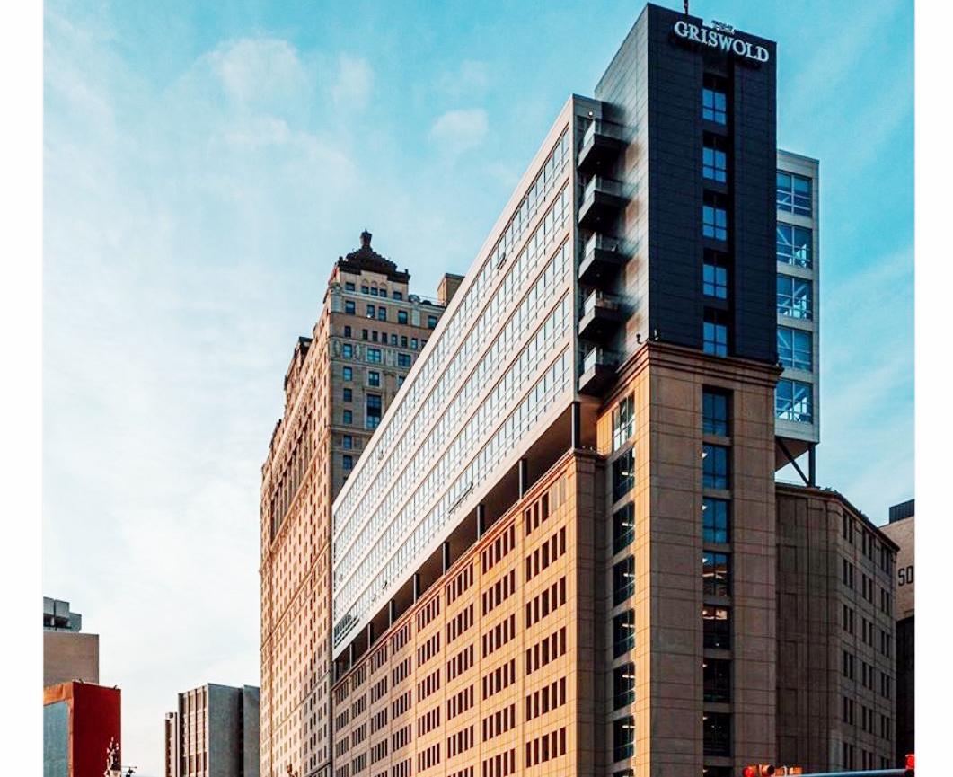 #DetroitLooksLikeThis since 2017 at The Griswold apartments, built atop a garage at 1117 Griswold St. (Capitol Park) | thegriswold.com

Photo by <a href="/TheKyleBerryman/">Kyle Berryman</a> for <a href="/thekraemeredge/">Kraemer Design Group</a> | #architecture #architecturephotography