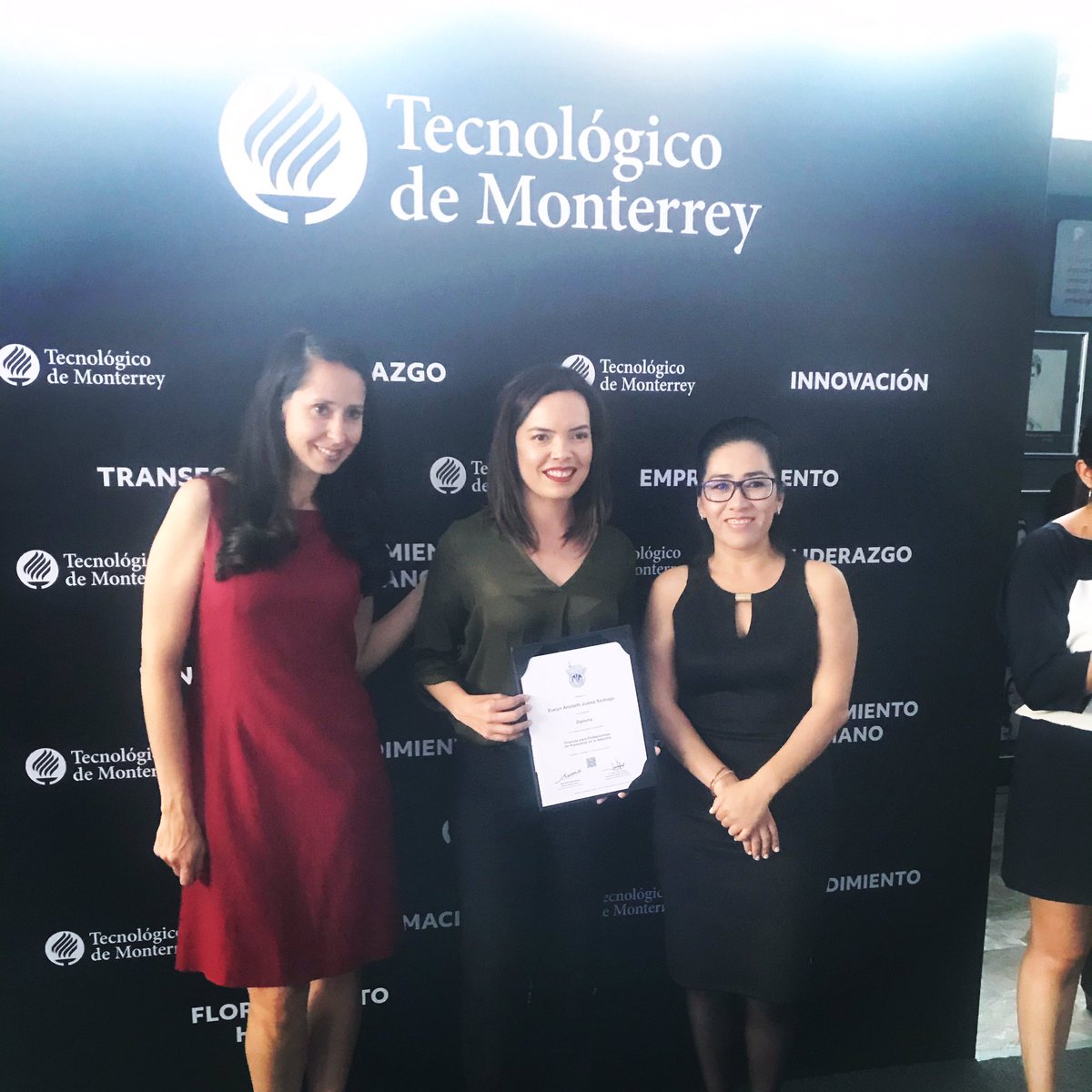 evelynj85952246's tweet photo. @TECcampusQRO #diplomadostec https://t.co/UNXwyE42YN