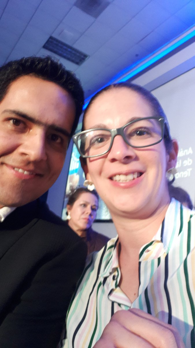 Pam_Lazzeri's tweet photo. @TECcampusQRO quiero seguir aprendiendo para ser mejor profesionista y persona en #diplomadostec . https://t.co/IFG3nWc442