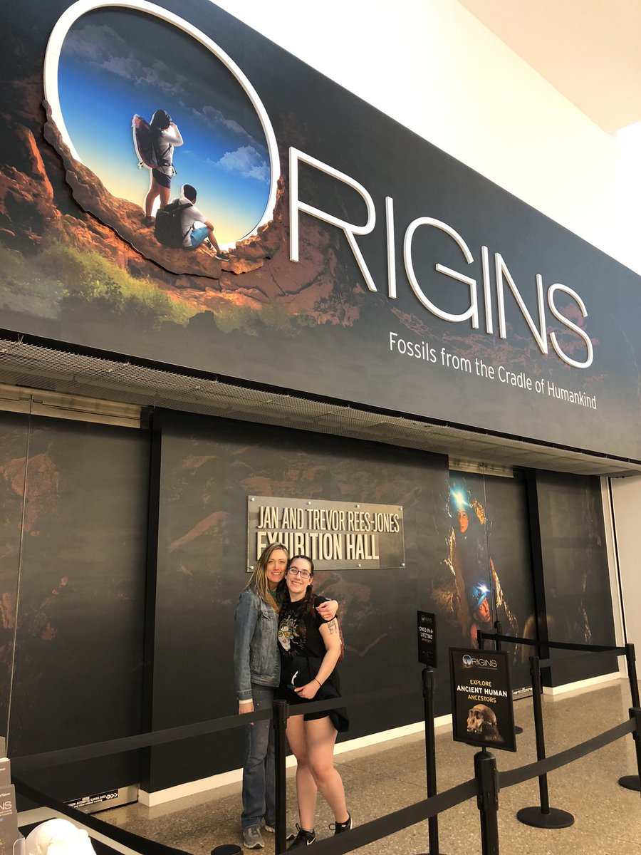 BrandyKru's tweet photo. Quick trip to Dallas for Once in a lifetime exhibit. So worth it! Thanks @LeeRberger for sharing your discoveries with the world. Forever grateful. Such an amazing girls nerd trip. #DigDeeper #CradleOfHumanKind @PerotMuseum #AustralopithecusSediba #Homonaledi 💀🦴🐵🖤🙏🏻 https://t.co/wI2YCrvt7m