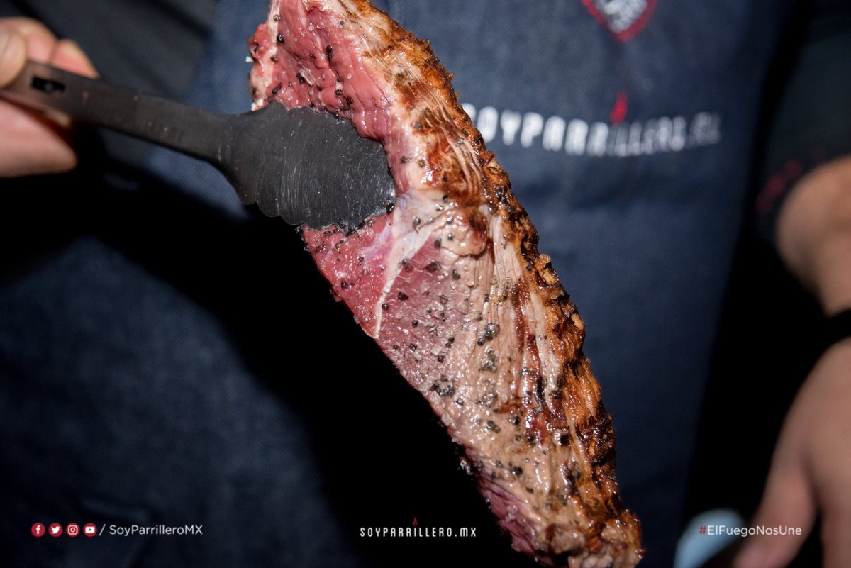soyparrilleromx's tweet photo. "Meat Lovers"🥩. Aprende sobre cortes primarios de la res mientras compartes la pasión con más parrilleros como tú. ¡Cupo limitado! 
➡ Compra tu boleto aquí: https://t.co/r8BQ6jYLWU
📆 25 de Enero 2020 
💰 Boleto: $2,200 MXN sin pin
#ElFuegoNosUne #SoyParrilleroMX
#CursosSMP https://t.co/YkKlkxWtkc