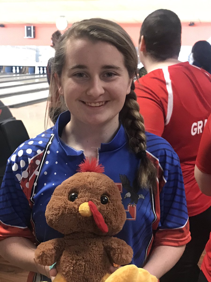 LakesGirlsBowl1's tweet photo. First Turkey of the night! Great job Aubs! #beaneagle #lakesathletics #turkeystrikes https://t.co/MPSLJwr8IZ