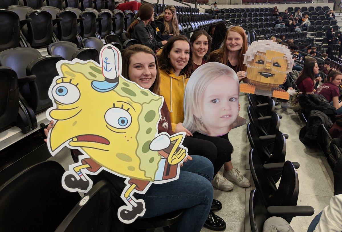 ThePackLUC's tweet photo. .@SIU_Basketball HaS A chANcE aT tOnIGht'S gaME. Come try out one of our 12 new signs at the @RamblersMBB game at 7 PM! #ViewsFromThePack https://t.co/6Q0v7vmayf