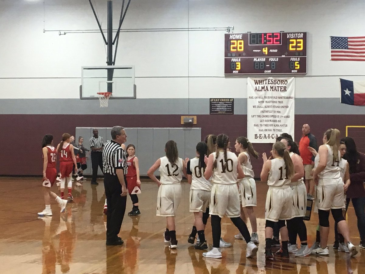 Coach_Fagan30's tweet photo. MS girls @WISDBearcats π looking great vs Pottsborro! #BoroBuilding #BOROTUFF https://t.co/NtB0plYVHE