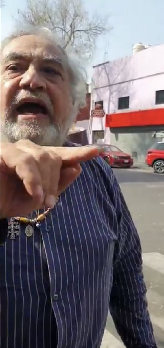 alfonsocruzoax's tweet photo. A ver a qué hora la @FGRMexico informa qué pasa con las “advertencias” de este individuo. https://t.co/WUVRnm6li9