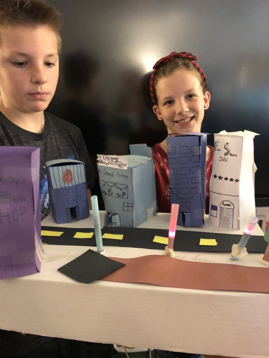 bartonbunch123's tweet photo. These kiddos did an awesome job on their STEM projects! #5thgrade #electricity #buildingcircuits https://t.co/ObJ0wRUujT
