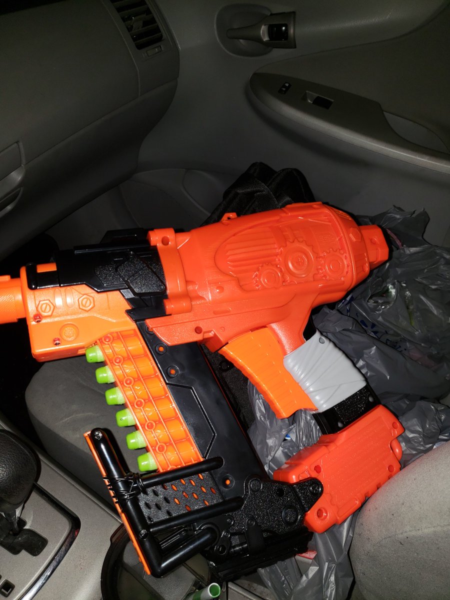 QuaLynore's tweet image. I was ambushed by my husband and daughter the second I walked in my door on Tuesday night. I admit, it was my mistake for suggesting the kids get their dad and uncle Nerf guns for Christmas.
#solvingtheproblem