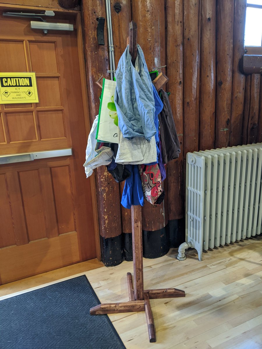 CVfarmersmarket's tweet photo. We are going green in 2020! Thanks to James from Heavenly Libations you will now be seeing this beautiful Bag Tree at our markets.  This is one of the many steps we will be taking to reduce the use of single use plastics. Stay tuned for more green initiatives throughout the year. https://t.co/MNdYmDH2Cr