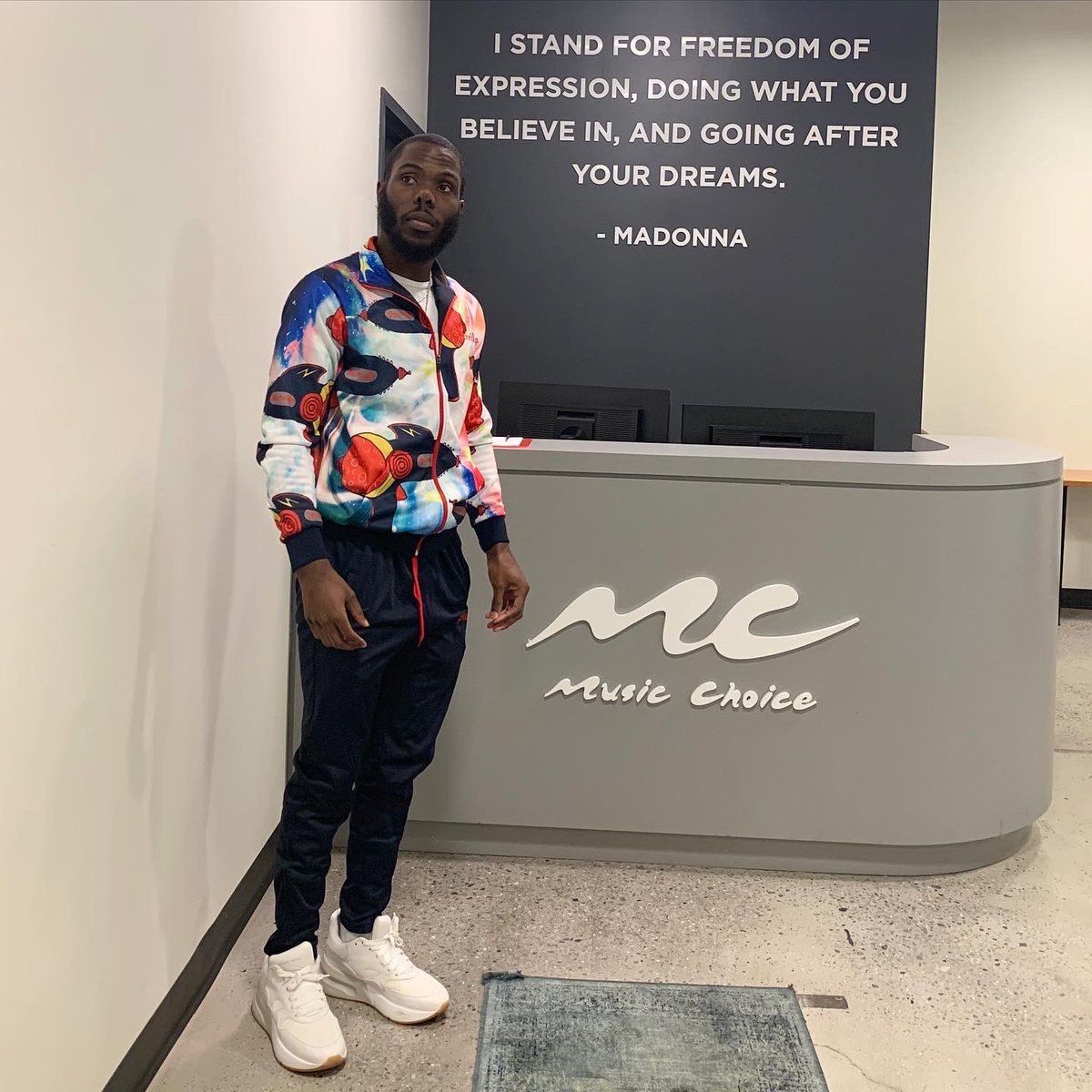 wolfwse_'s tweet photo. I stand for freedom of expression, Doing what you believe in, And going after your dreams ~ Madonna ~ #2020Vision #TheWolfOnHasSpoken 🐺 thank you to @musicchoice for the marketing support @FhSnoop #CaribbeanJawn x #MusicChoice #StayTuned #WallStreetEntertainment 🐺🔥🔱 #WSE https://t.co/bCue6mQgoP