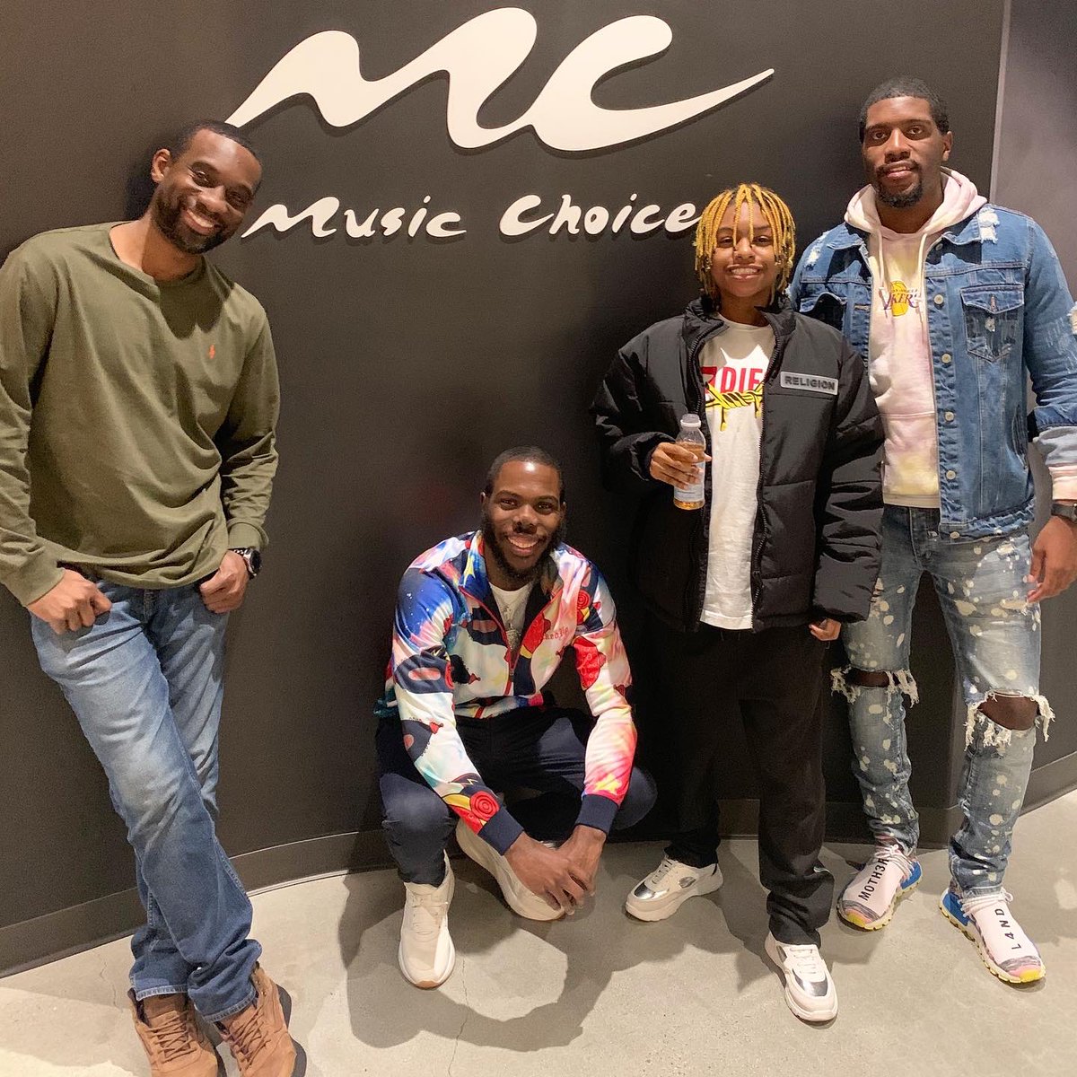 wolfwse_'s tweet photo. I stand for freedom of expression, Doing what you believe in, And going after your dreams ~ Madonna ~ #2020Vision #TheWolfOnHasSpoken 🐺 thank you to @musicchoice for the marketing support @FhSnoop #CaribbeanJawn x #MusicChoice #StayTuned #WallStreetEntertainment 🐺🔥🔱 #WSE https://t.co/bCue6mQgoP
