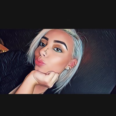 mooonblow's tweet photo. #NewProfilePic https://t.co/ajzNGXIAkz