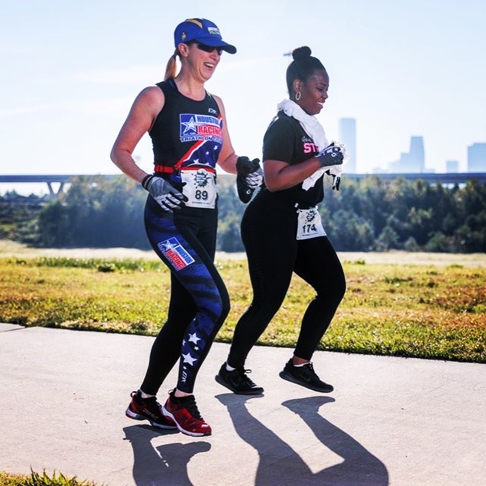 EpixGear's tweet photo. Running into the weekend! πΈ@houstonracing #runner #running #gohardlookfierce #epixgear #GoFierce #wild #design #endurance https://t.co/W5XjJKBjYQ