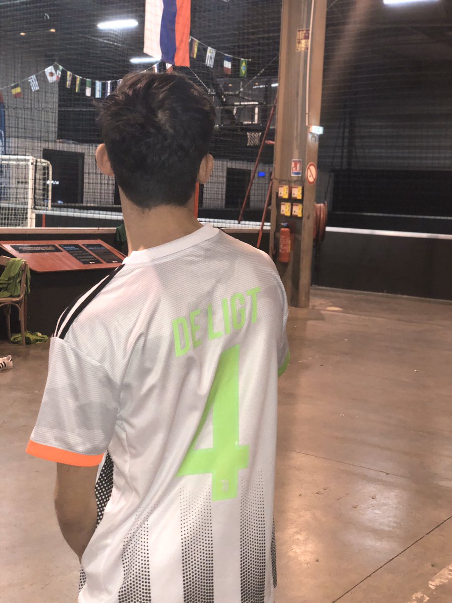 MPLK78's tweet image. Meme un vrai supporters de ja juve la pas celui là 🙃