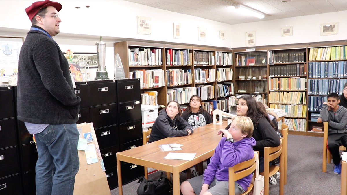 circulos_sausd's tweet photo. Day 6: Examine the Past. Our desire is that Círculos students understand historical and cultural knowledge and can apply that knowledge toward developing strong perspectives on past and present events. #12daysofcompetencies https://t.co/dVJgyIswSJ