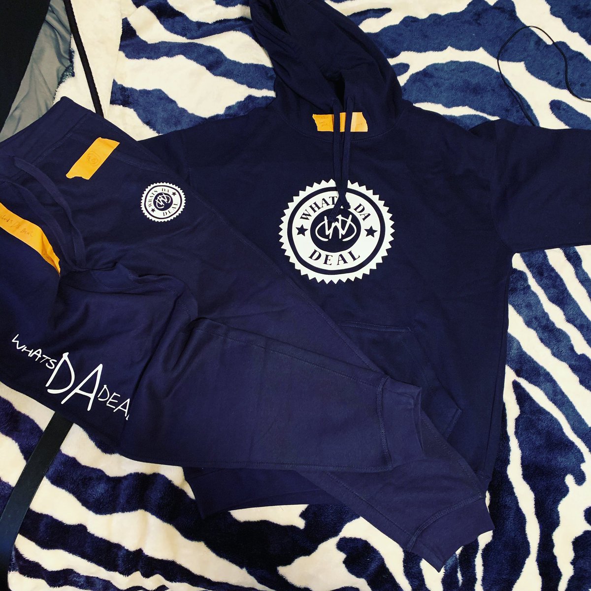 WhatsDaDeal2's tweet photo. #whatsdadeal merch TAP IN!π―β½οΈβ
https://t.co/ju4iYnBxFZ