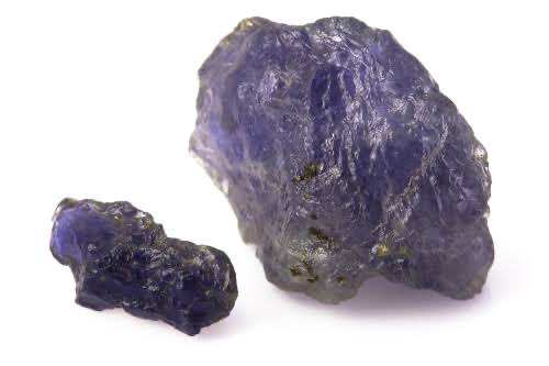 iolite_technos's tweet photo. タイトルの「アイオライト」とは、宝石の事で、その昔海賊バイキングが航海の際にこの石を光にかざして変わる色を頼りに太陽の位置を定めてコンパス代わりに使ったことから「夢や目標の指針となる」力があるとされています💎✨

写真では藍色ですが光の角度によってグレーや黄色にも見えるんですよ☀️ https://t.co/mMqEn55DWG