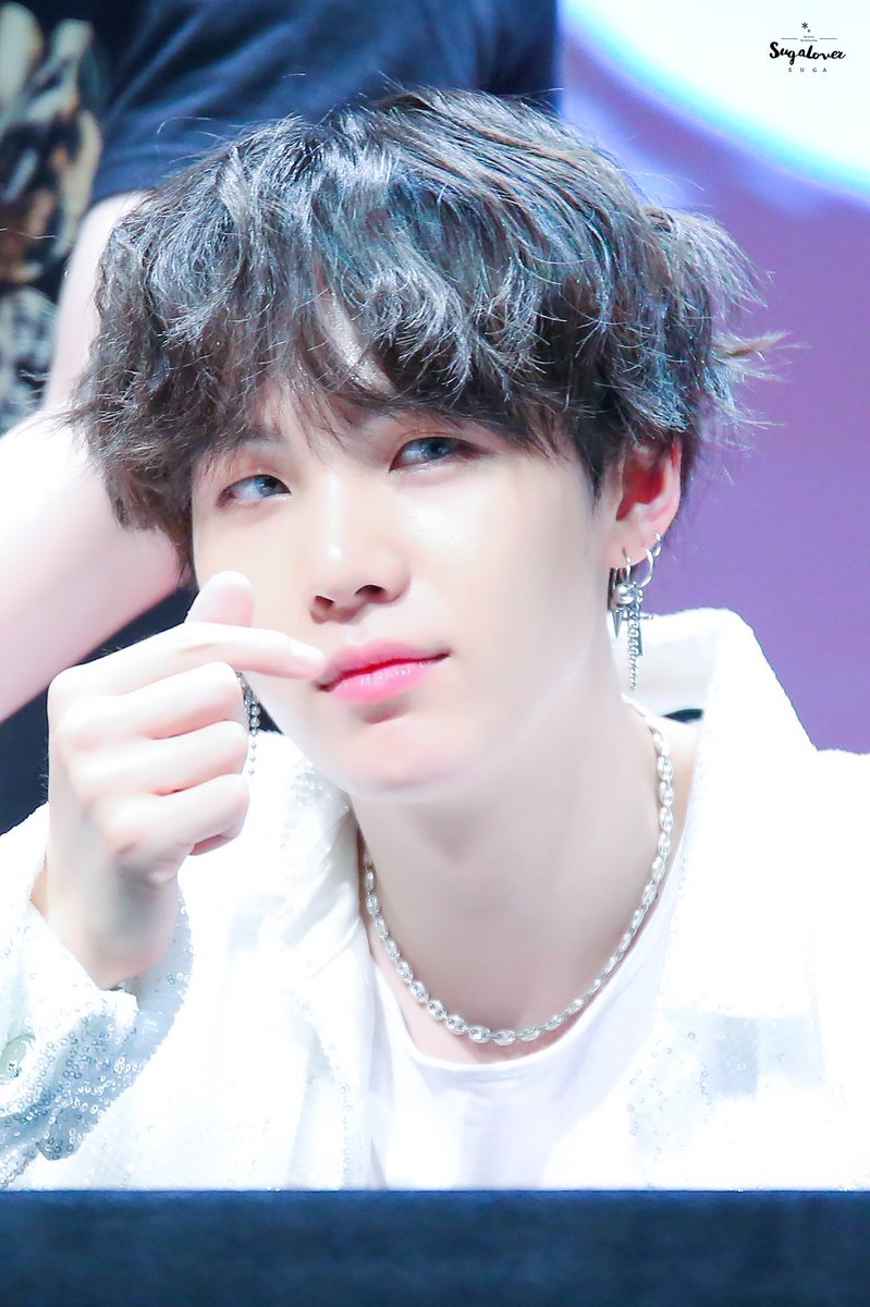 day 18: i want to boop yoongi’s button nose