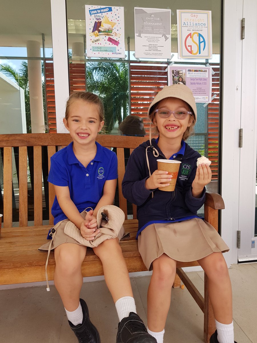 Ms_TatumA's tweet photo. Our readers loved celebrating the #ciscaughtreading challenge today with yummy hot chocolate,  marshmallows,  and chatting about great books they read over the Winter Break #cisinspires https://t.co/wxCeSzc6H0