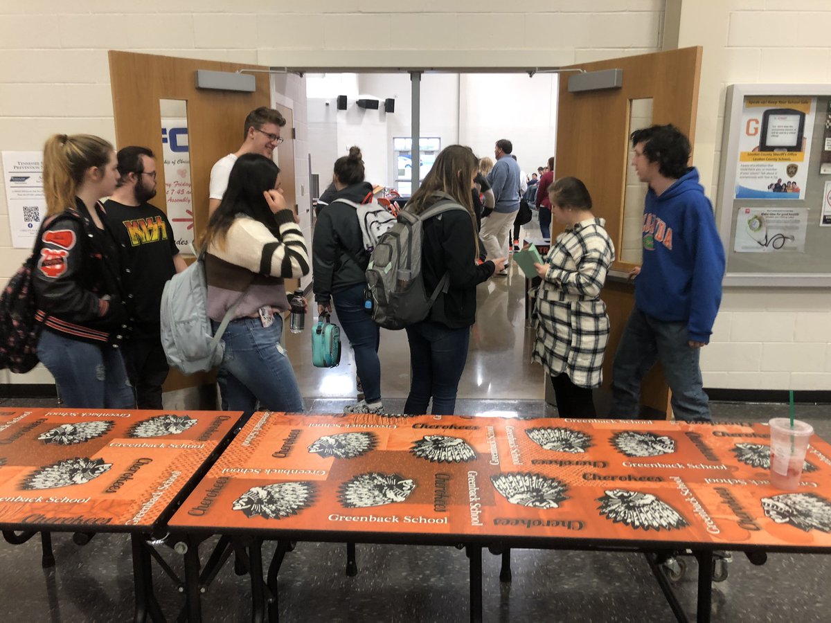 GBpA_TSW's tweet image. Graduate Panel and our Interview Tips and Hints presentation. Our class also created a leaflet to hand out with interview tips. Super proud of them all ❤️ #hardworkpaysoff #interview101