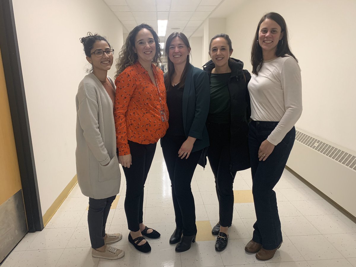 Jackson_Ave's tweet image. So #MineolaSuperProud of @MrsFabiitti on being awarded tenure tonight. We are so lucky to have you be part of our district