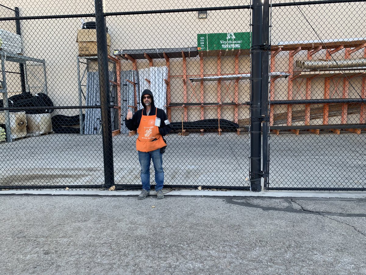 shellytaylor442's tweet image. Exceptional Lumber Cage! Way to go Jake Taylor ! Nicely done sir. #storestandards@4422 #DrivingD53
#bringontheorders