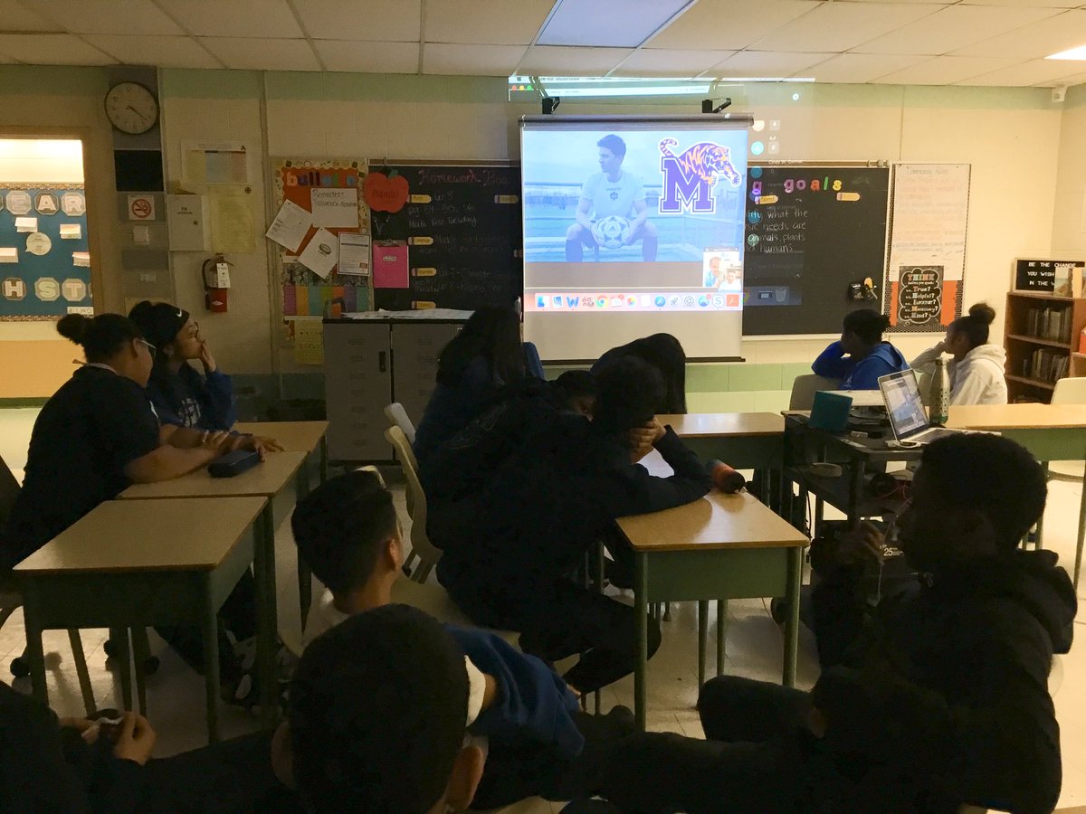 msvbondoc's tweet photo. What an inspiration listening to our guest speaker @sam_demma during our January online ECSLIT meeting at @SHCSCHOOL1 ! #ECSLIT #catholicstudentleadership @MikeCLeadership @TCDSB https://t.co/2pPlWDh2LG