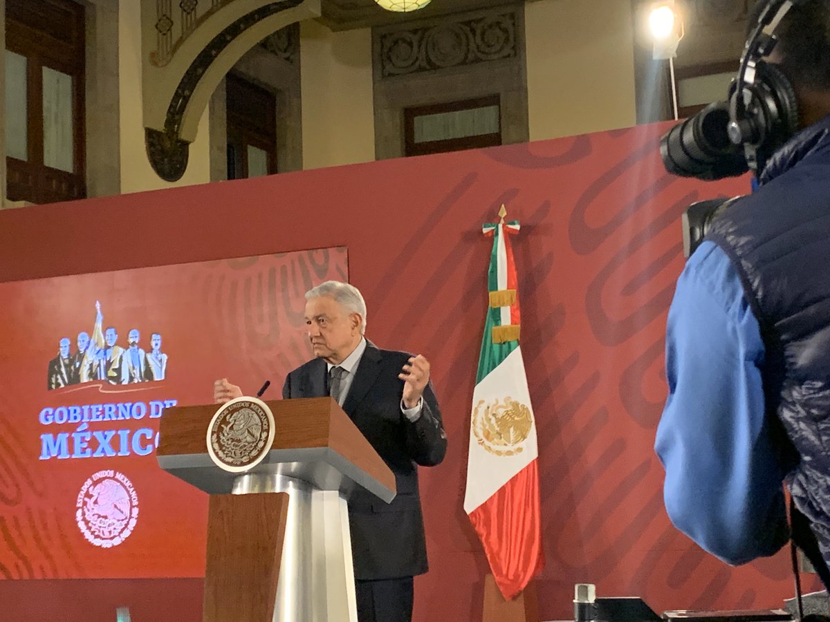 jorgeramosnews's tweet photo. Aquí está mi crónica para Facebook Watch del intercambio con el presidente López Obrador en la “mañanera”. 

https://t.co/R7HMMBxOWN https://t.co/p8gymh70Mj