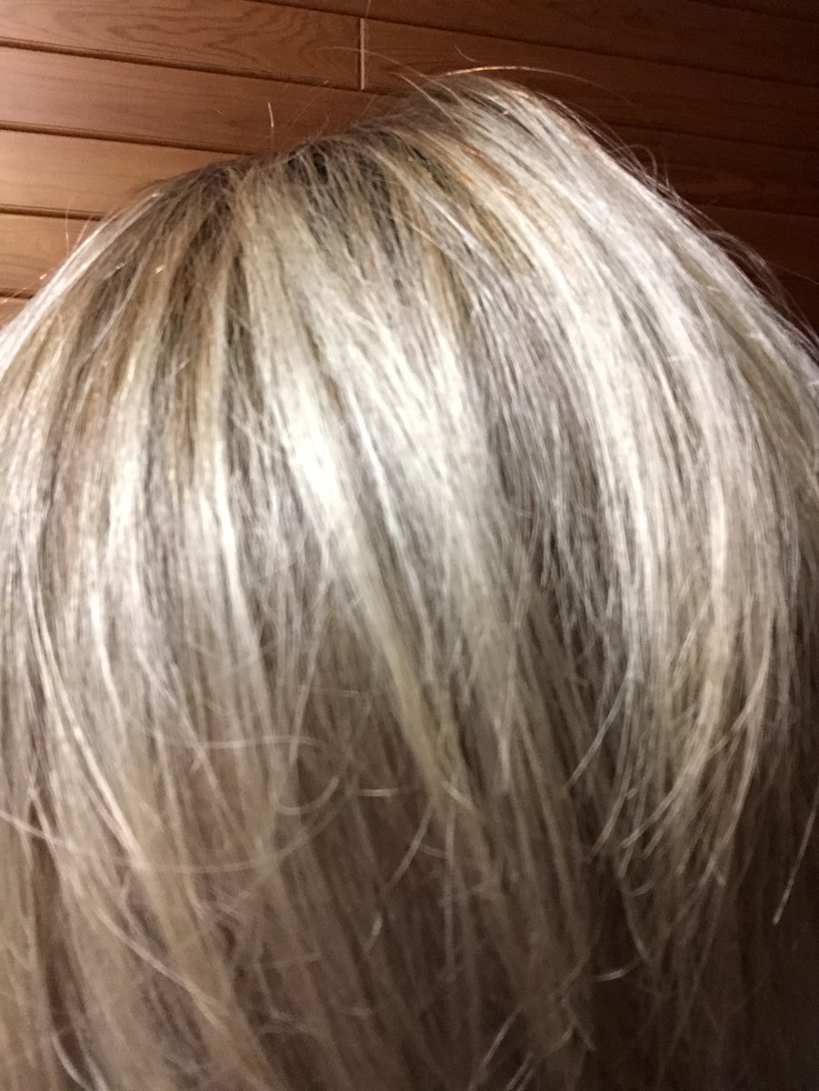 アッシュミルクティー