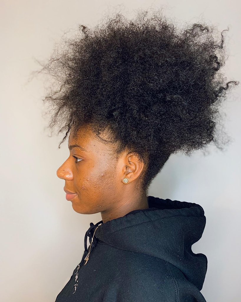 Follow me on Instagram @ Hairs Deiya! I’ll keep you guys updated about my hair journey and also don’t forget to Subscribe to my YouTube Channel 🛎. Link is is as always in my bio. 💕
#natural #naturalhair #puffgoal #bighair #bighairdontcare #thickhair #thickfluffyhair