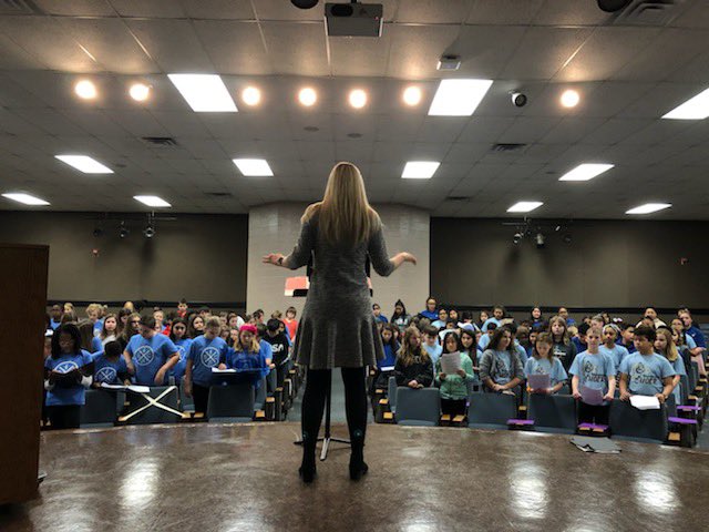 FalcoAdriane's tweet photo. ITMS Elementary Choir Festival 2020!  What a fun day!  Looking forward to making some beautiful music with our incoming 6th graders! Thank you to their families and teachers for supporting the performing arts in each child’s life! @ITMSCougars @olatheschools https://t.co/uILEbifQ17