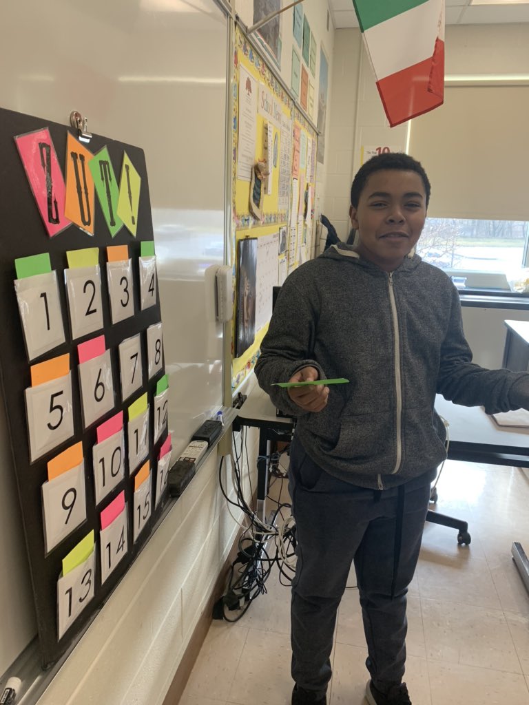 MadameTetreault's tweet image. Brought out my Zut! review game today. I’ve often thought of digitalizing this game. When I first made this 9 years ago, technology was a novelty in the classroom. Today, I realized paper is a novelty. I’m glad I never scrapped this.  #arlingtonfrench #unpluggedlearning