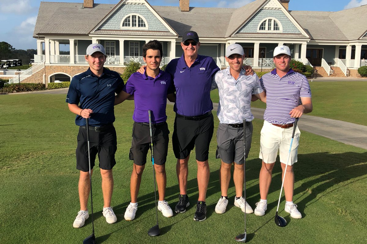 What did we do over winter break? 
Went to Florida to get better. ☀️🌴

#GoFrogs