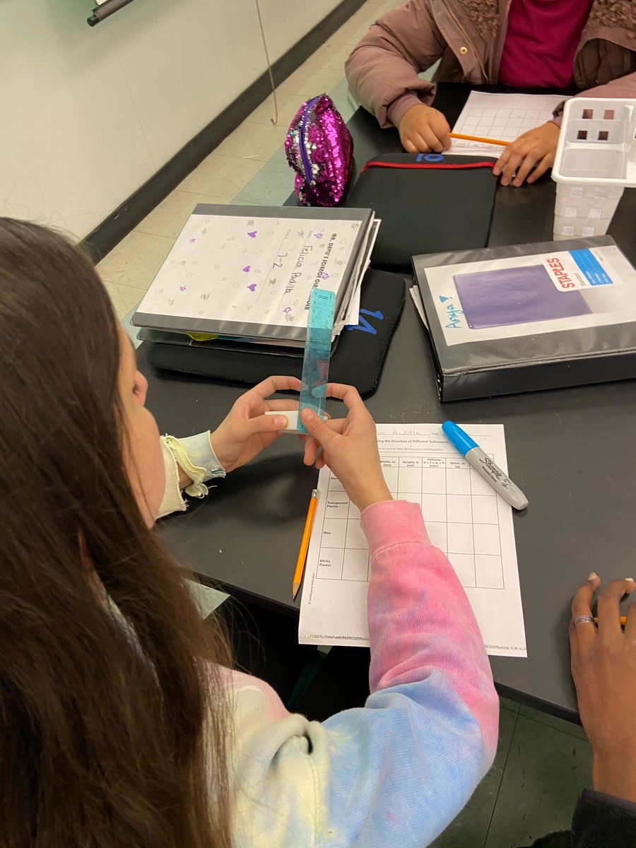 DavisPPSPCA's tweet photo. PCA 7th grade students had an amazing time these past couple weeks looking at chemical and physical properties of different substances. They really have gotten their hands dirty getting into chemistry. #PCAAllday @PPSnews @PghSuptHamlet https://t.co/V09G1xIhF1