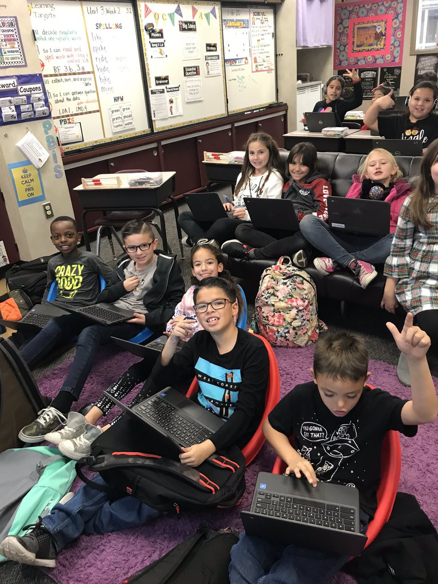 CindyClarke1st's tweet image. 3rd Grade Coding Club! #CodingWithScratch @AnnMarieFarias2 @ErikaRi68151638 @Beaumont_SD