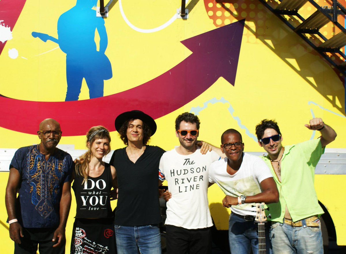 GP3F's tweet photo. Aquí va este recuerdo, tocando en el #RockBA del 2015 🤟🏼🌎✨ @anelpaz #cesarjavierlarosa #mayradomine @kikift #quiron_pf #diegolarosaguitar @GeiserDiscos @popartmusicarg #gp3f #elgeneralpazylatriplefrontera https://t.co/LotvjghmlK