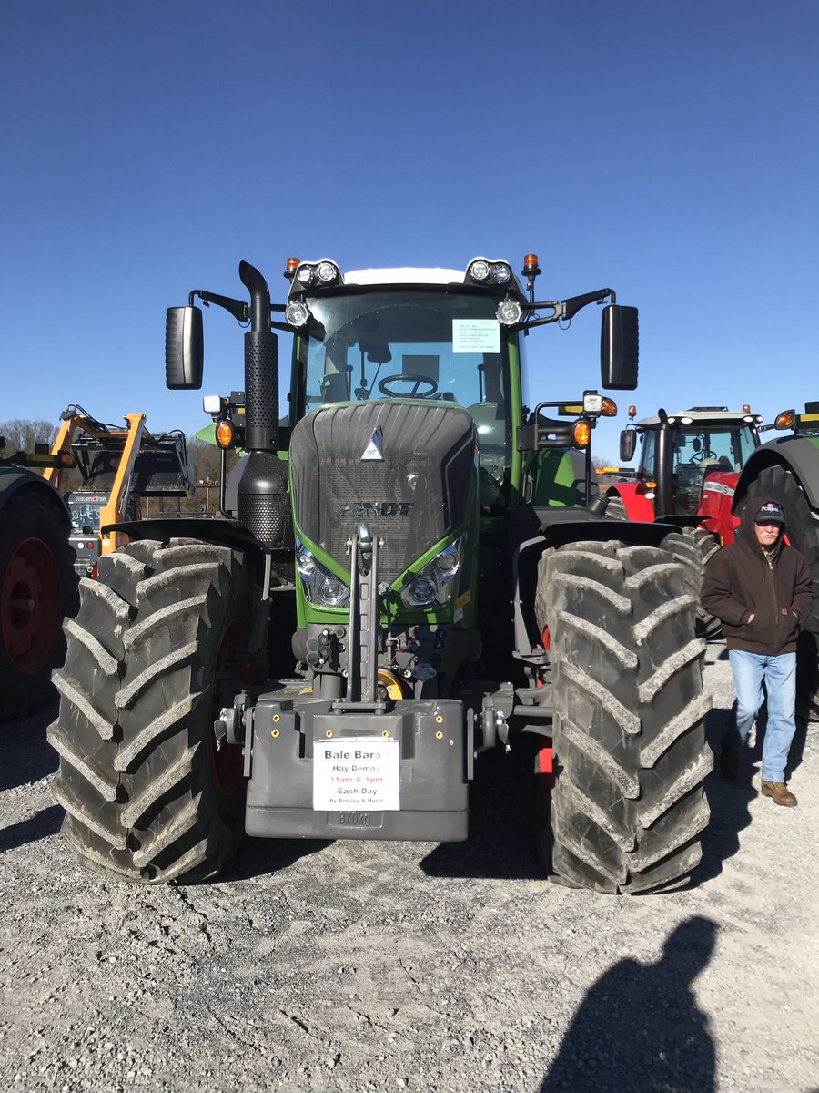 henhousebandit's tweet photo. Ran into some great friends and saw some incredible products, vendors, and new technology at the #vafarmshow this afternoon in Fishersville. @VaFarmBureau #virginia #ag https://t.co/GLTXcKR4er
