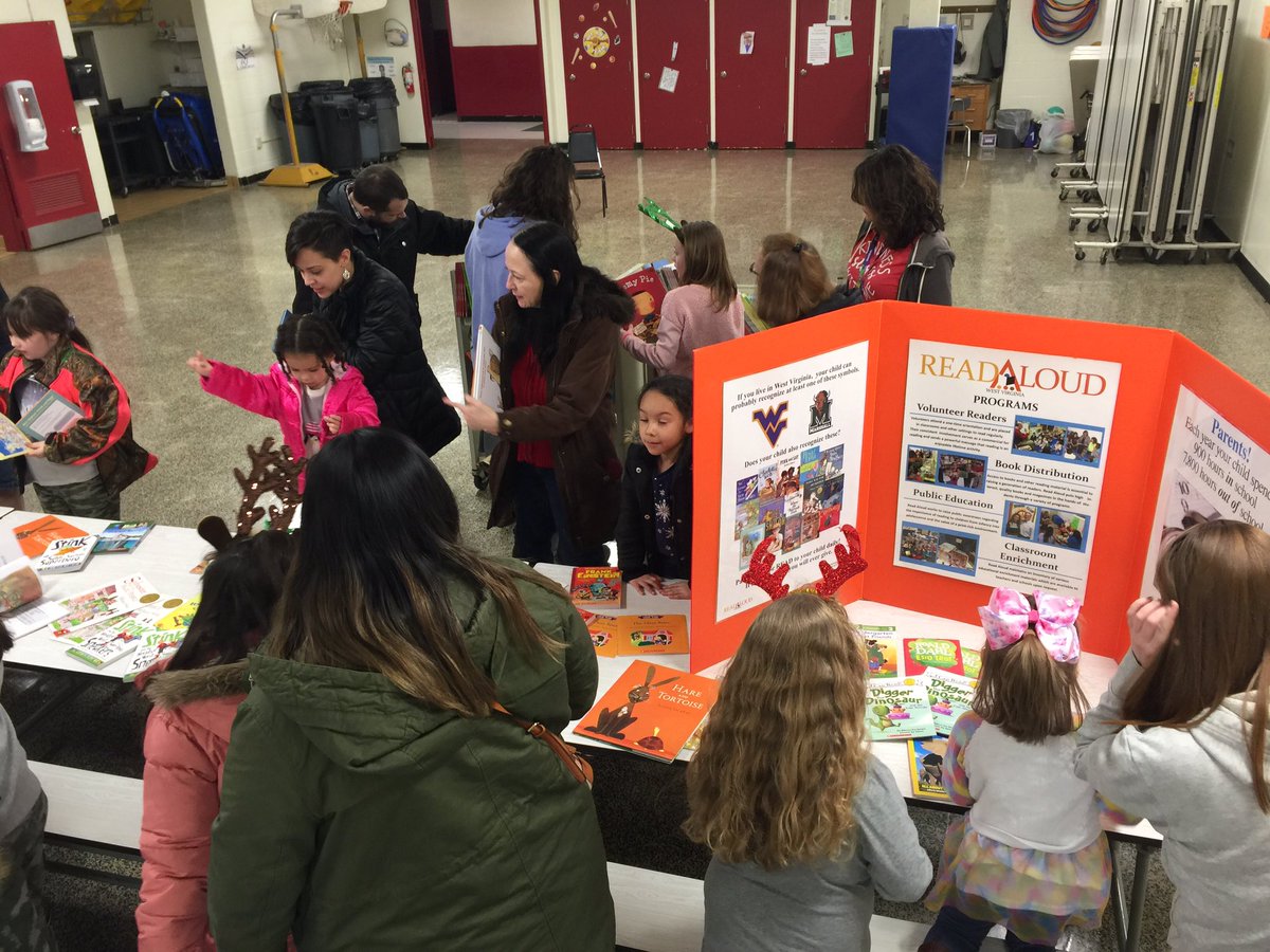 BerkHeightsES's tweet photo. Tonight we came together to celebrate reading with all our families that participated in the D.E.A.R In December school/home connection activity. Thank you to  @ReadAloudWV for providing incredible books for the children! A GREAT time was definitely had by all! 
@BerkCoSchoolsWV https://t.co/1AbjdBghFE