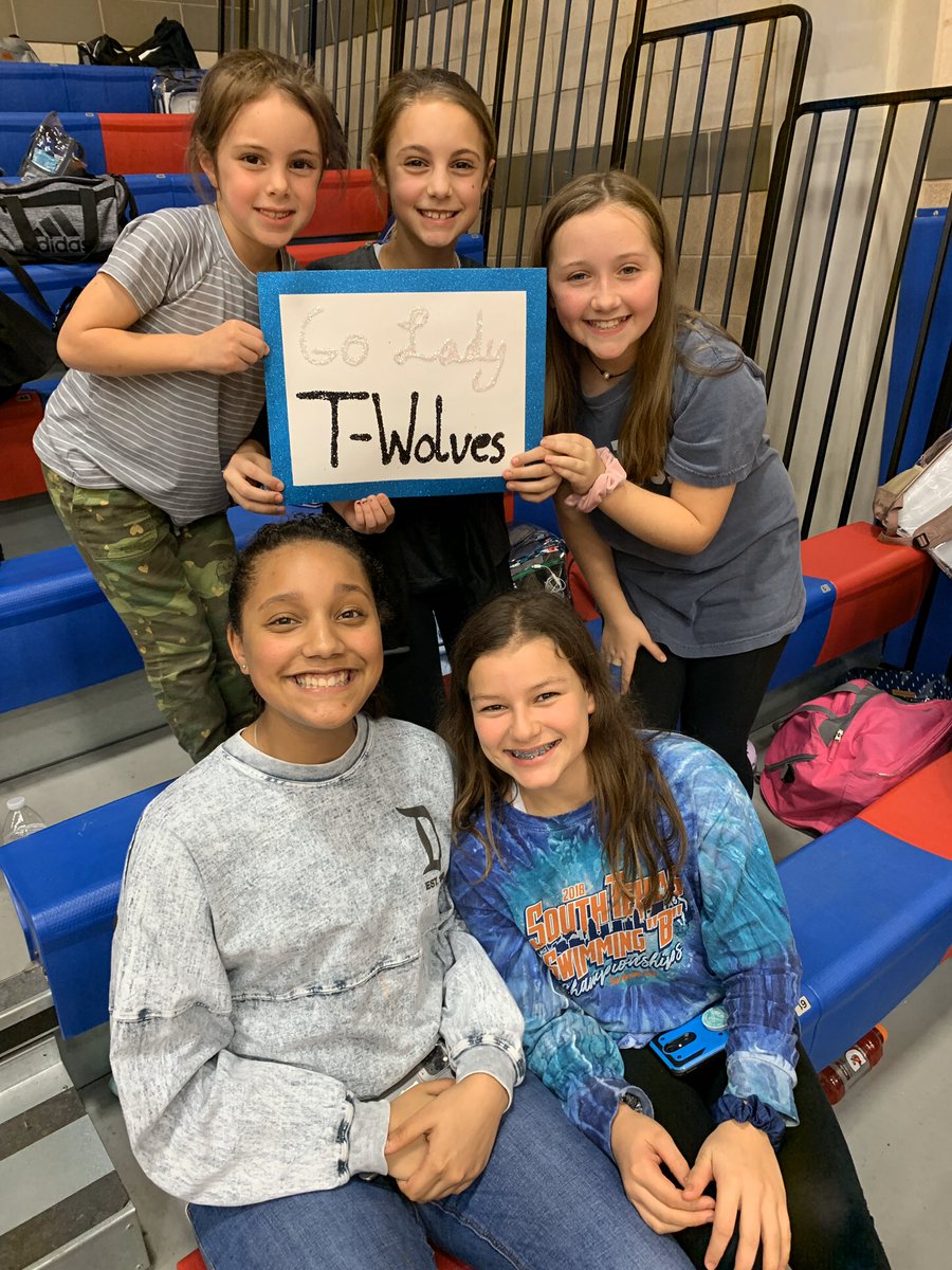 MsDavis_Tejeda's tweet photo. Current and (1 future) T-Wolves cheering on 8th grade Lady T-Wolves/their older siblings! #6thgradesquad https://t.co/cyNppi7lLW