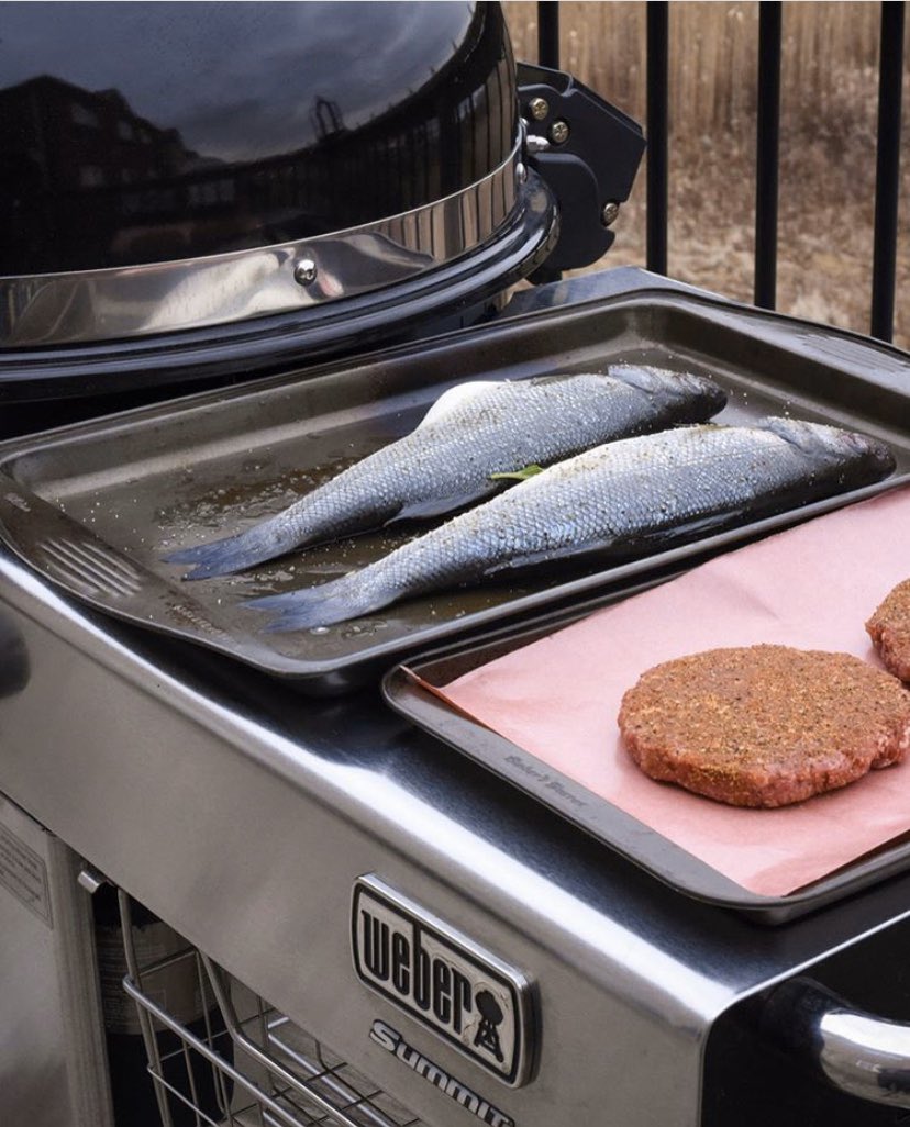 Zimmysnook's tweet photo. Grilled Branzino w/ jalapeño-basil vinaigrette.
Fired up the charcoal grill to add a little extra flavour to this delicious house favourite... &amp; while the grill was hot, I grilled a couple of burgers to deliver to my parents #weberpartner Recipe: https://t.co/GteluDXsPj https://t.co/1ITp8lRsAa