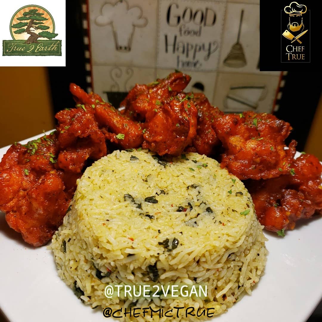 ChefMicTrue's tweet photo. Dinner with Chef True π¨βπ³
In honor of Nashville Hot Chicken Week π₯π₯
Tonight I prepared Spinach & Herb Basmati Rice w/ Nashville Hot Cauliflower..... π₯π₯π₯
#IAmChefTrue #IAmTheSauceBoss #FoodGod #VeganChef #True2Earth #True2Vegan #True2VeganBabies #True2VeganKids https://t.co/EUqXxmhx5S