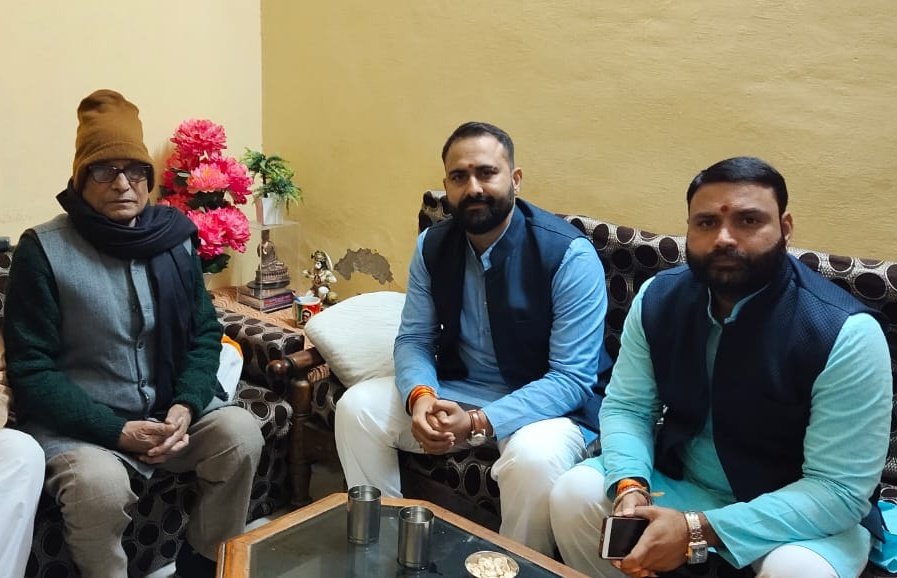 rajivpatelbjp's tweet photo. рджрд┐рд▓реНрд▓реА рдХрд┐ рдШреЛрдВрдбрд╛ рд╡рд┐рдзрд╛рдирд╕рднрд╛ рдореЗрдВ рдШрд░ рд╕рдореНрдкрд░реНрдХ рдЕрднрд┐рдпрд╛рди рдореЗрдВ рдкреВрд░реНрд╡реА рджрд┐рд▓реНрд▓реА рд▓реЛрдХрд╕рднрд╛ рдХреЗ рдкреВрд░реНрд╡ рд╕рд╛рдВрд╕рдж рд▓рд╛рд▓ рдмрд┐рд╣рд╛рд░реА рддрд┐рд╡рд╛рд░реА рдЬреА,рдирд┐рдЧрдо рдкрд╛рд░реНрд╖рдж рдЧреБрд░рдЬреАрдд рдЬреА рдХреМрд░, рднрд╛рдЬрдкрд╛ рдиреЗрддреНрд░реА рд╡рдиреНрджрдирд╛ рд╡рд┐рд╢рд┐рд╖реНрдЯ рдПрд╡рдВ рдордВрдбрд▓реЛ рдЕрдзреНрдпрдХреНрд╖ рд╡ рдкрджрд╛рдзрд┐рдХрд╛рд░рд┐рдпреЛ рд╕реЗ рдореБрд▓рд╛рдХрд╛рдд рдХреАред #dehlibjp #dehlielection2020 @ChawdaJaypal @SuhasBhagatBJP @BJP4India https://t.co/32jqj7FMQO