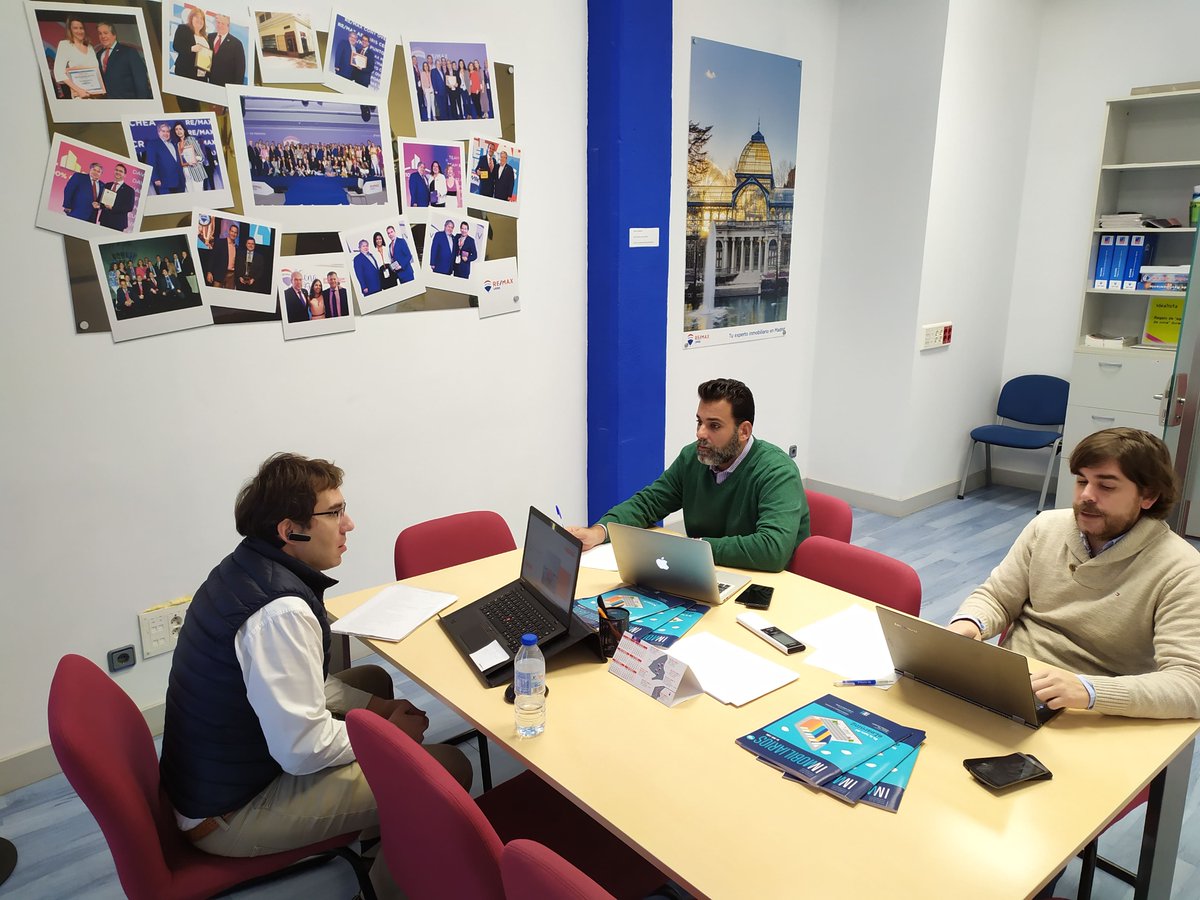 inmadridremax's tweet photo. ¡Vuelven las #guardiasINMADRID!
Año nuevo, guardias nuevas y el martes 21 ¡tendremos la primera!
Nuestros asesores estarán de 15:00 a 20:00 en las oficinas de @RemaxUrbe1 en la #PlazadeOlavide 10
#inmadridremax #JoseSanJose #FranciscoGomis #FranciscoAlday #lacasadetussueños https://t.co/zosGMlKrTV